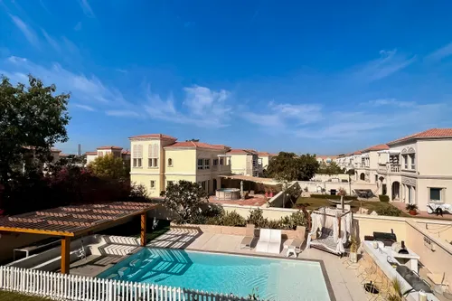 2 Bedrooms Villa in District 9J