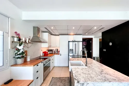 2 Bedrooms Villa in District 9J