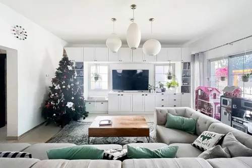 2 Bedrooms Villa in District 9J