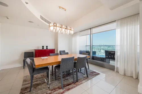 3 Bedrooms Apartment in Jumeirah Living