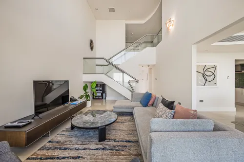 3 Bedrooms Apartment in Jumeirah Living