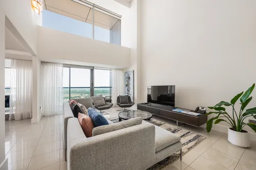 3 Bedrooms Apartment in Jumeirah Living