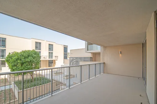 3 Bedrooms Townhouse in Building A