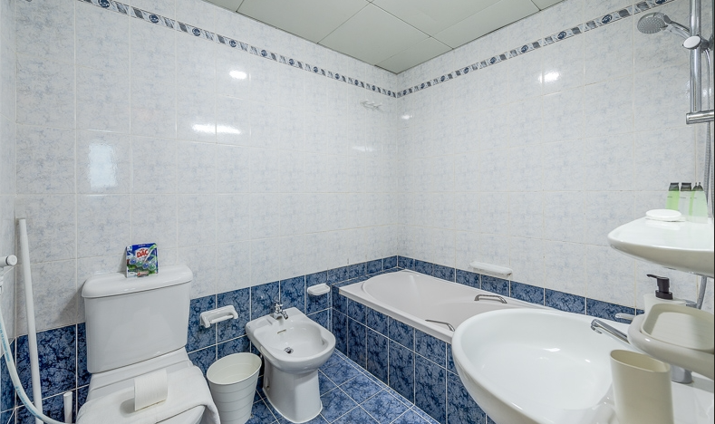 1 Bedroom Apartment in Al Meraikhi Tower