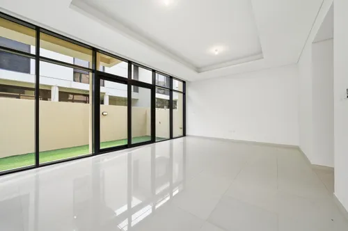 3 Bedrooms Villa in Richmond