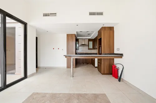 4 Bedrooms Villa in Al Naseem A