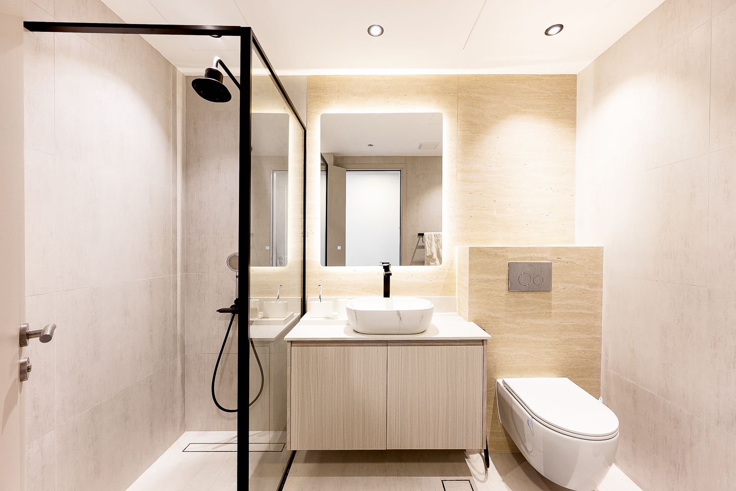 2 Bedrooms Apartment in Sky Gardens