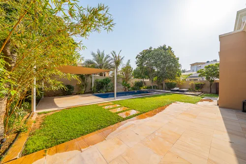 4 Bedrooms Villa in Mirador La Coleccion 2