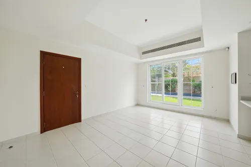 4 Bedrooms Villa in Mirador La Coleccion 2