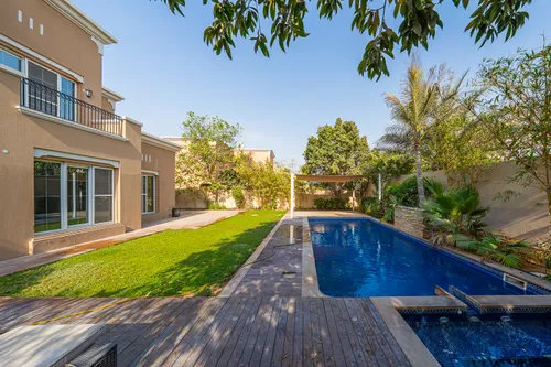 4 Bedrooms Villa in Mirador La Coleccion 2