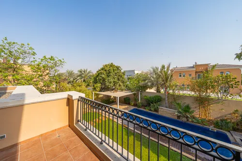 4 Bedrooms Villa in Mirador La Coleccion 2