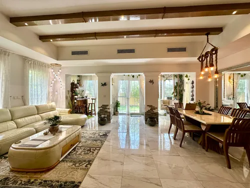 3 Bedrooms Villa in Palmera 4