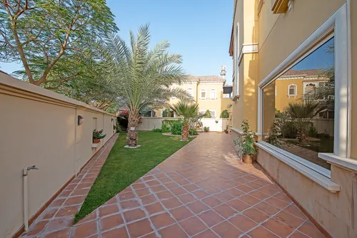 5 Bedrooms Villa in The Aldea