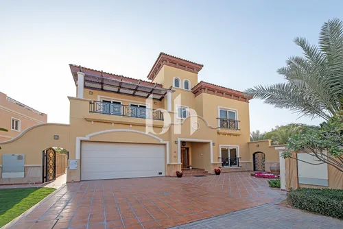 Spacious | Custom Built | With Private Pool