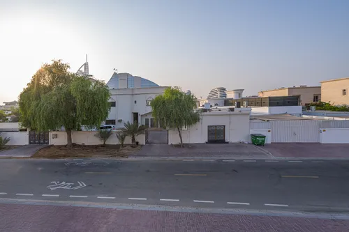 4 Bedrooms Villa in Umm Suqeim 3 Villas