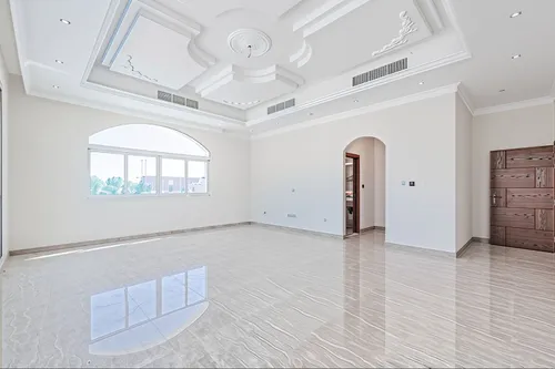 5 Bedrooms Villa in Nad Al Sheba 4