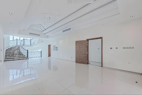 5 Bedrooms Villa in Nad Al Sheba 4