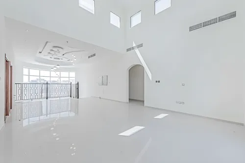 5 Bedrooms Villa in Nad Al Sheba 4