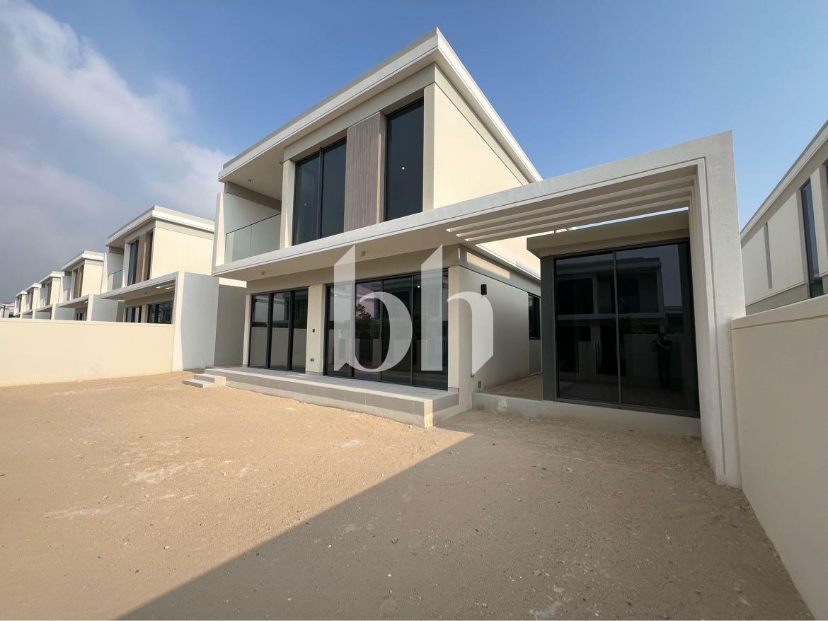 All Upgrades | Close to Park | Vacant Now