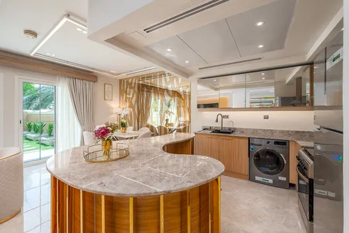 2 Bedrooms Townhouse in Mediterranean Townhouse