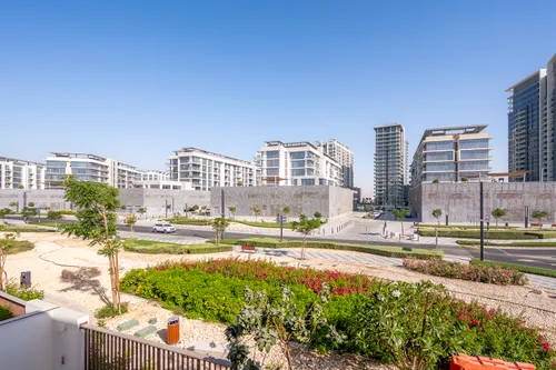 4 Bedrooms Townhouse in District One Phase III A