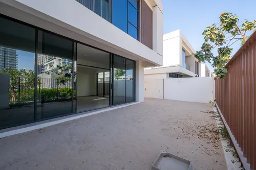 4 Bedrooms Townhouse in District One Phase III A