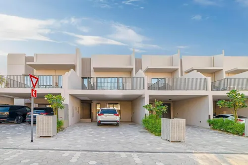 3 Bedrooms Townhouse in MAG Eye