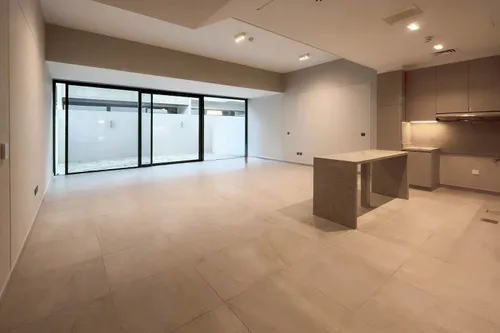 3 Bedrooms Townhouse in MAG Eye