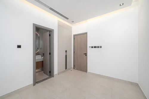 3 Bedrooms Villa in Grand Glow