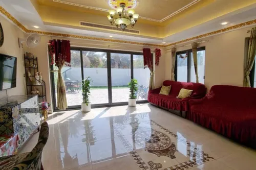 3 Bedrooms Villa in Grand Glow