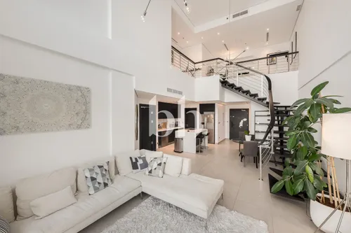 Upgraded Duplex | Lake View | Tenanted