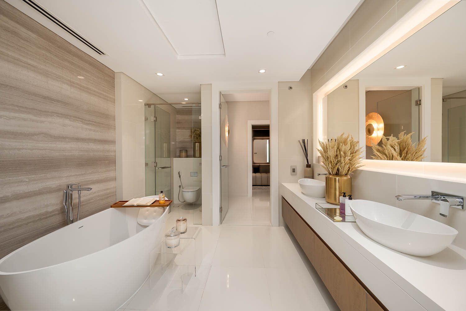 3 Bedrooms Apartment in Serenia Residences East