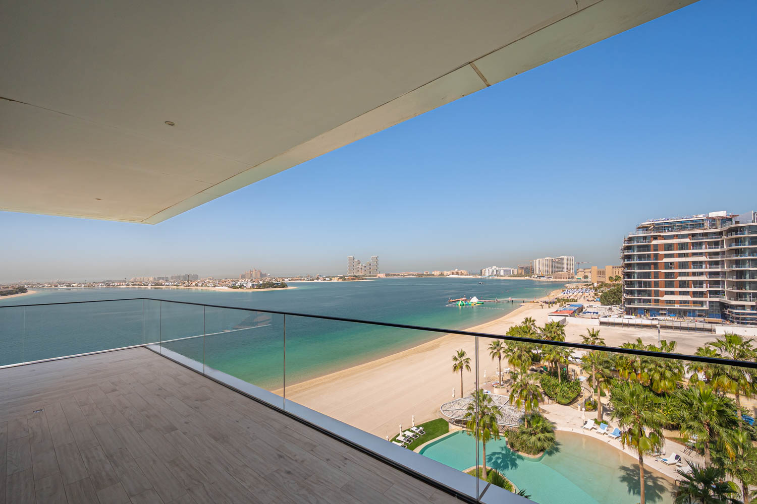 3 Bedrooms Apartment in Serenia Residences East