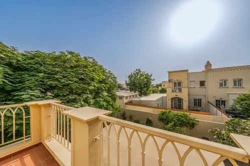 3 Bedrooms Townhouse in Springs 5