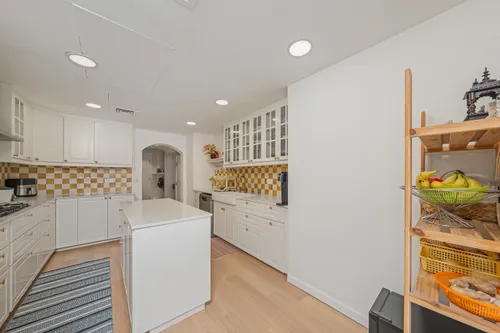 3 Bedrooms Townhouse in Springs 5