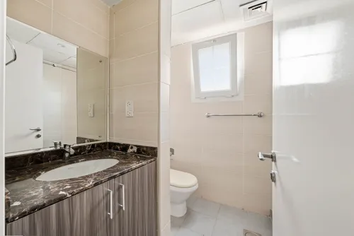 3 Bedrooms Townhouse in Springs 5