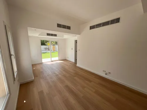 3 Bedrooms Townhouse in Springs 15