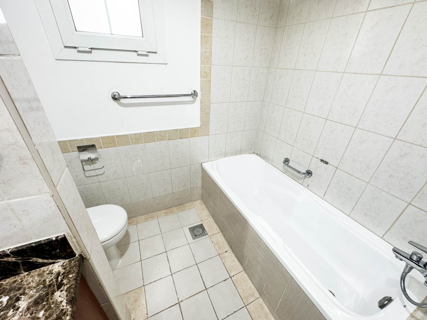 3 Bedrooms Townhouse in Springs 5