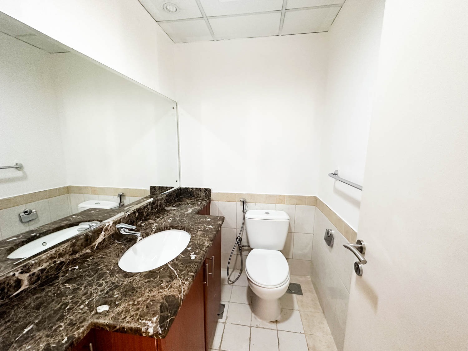 3 Bedrooms Townhouse in Springs 5