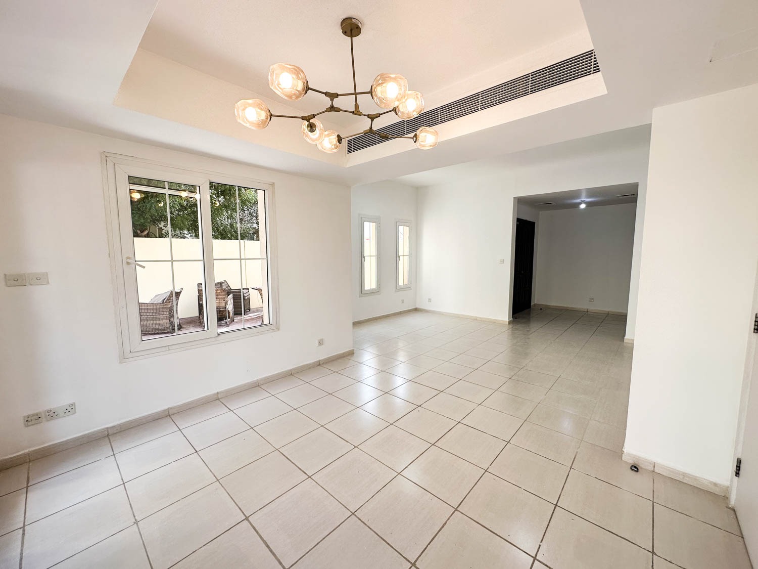 3 Bedrooms Townhouse in Springs 5