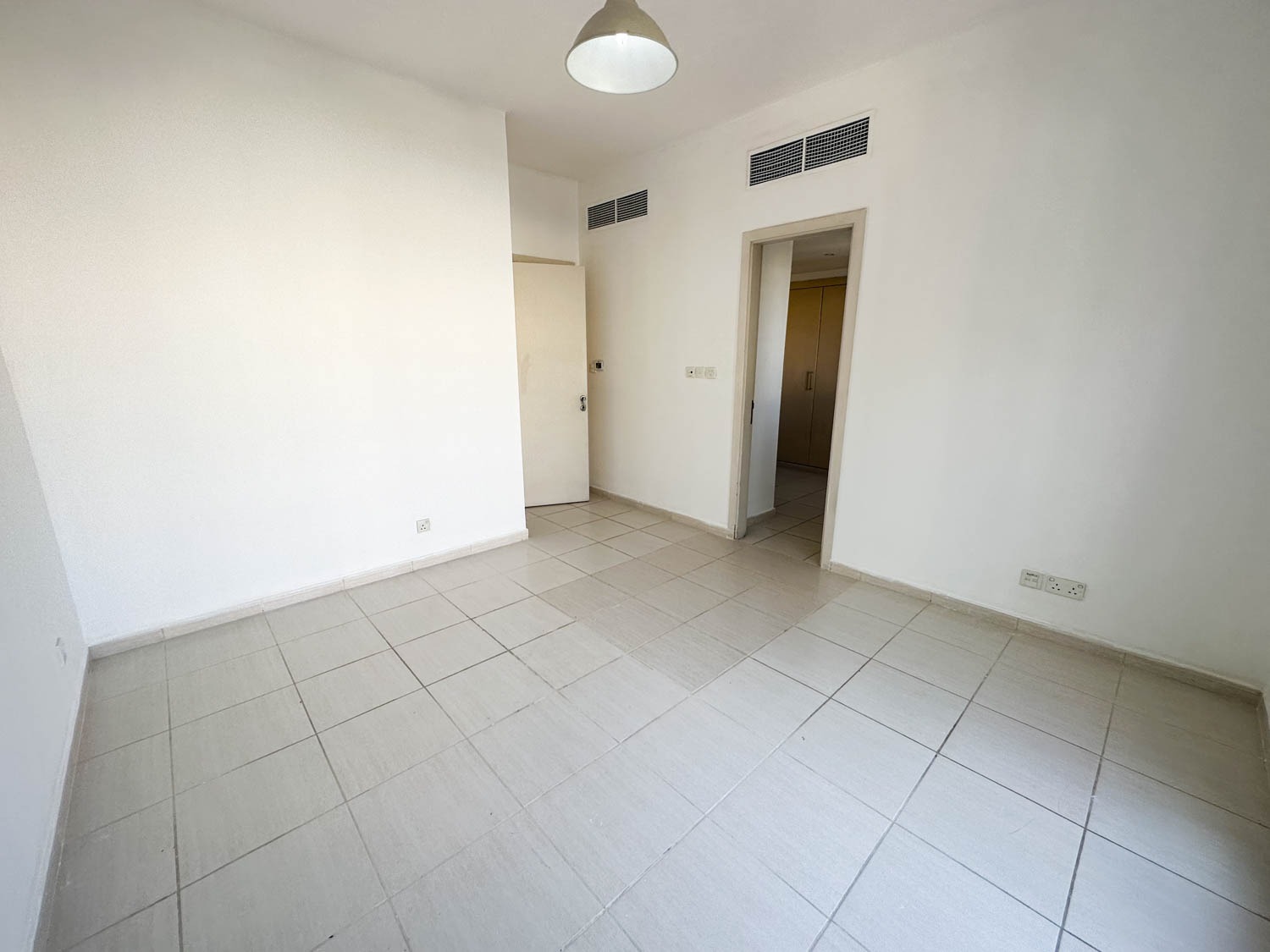 3 Bedrooms Townhouse in Springs 5