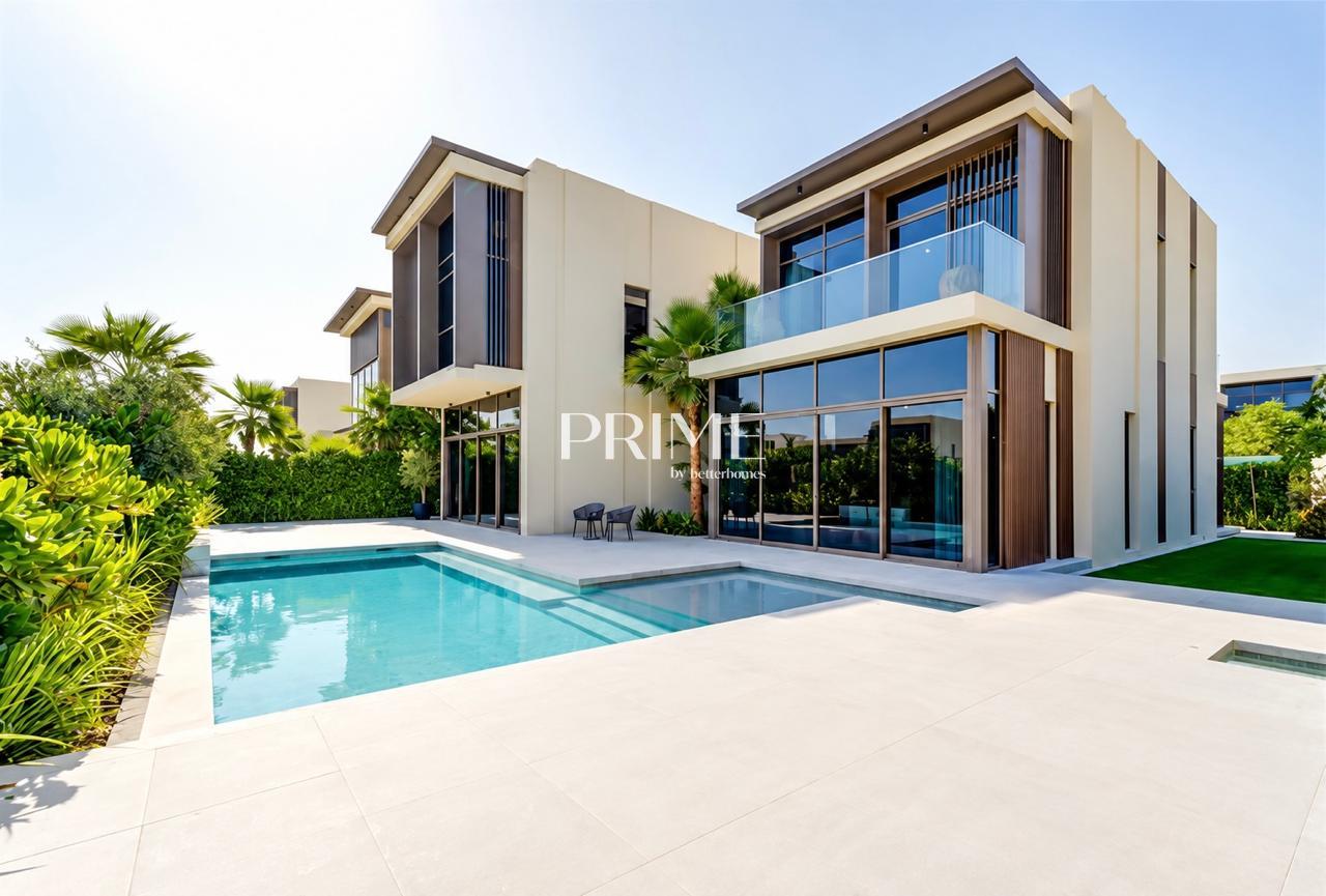 4 Bedrooms Villa in Golf Place 1