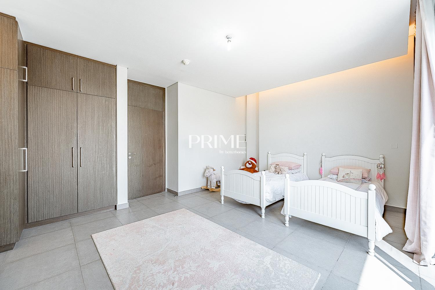 4 Bedrooms Villa in Golf Place 1
