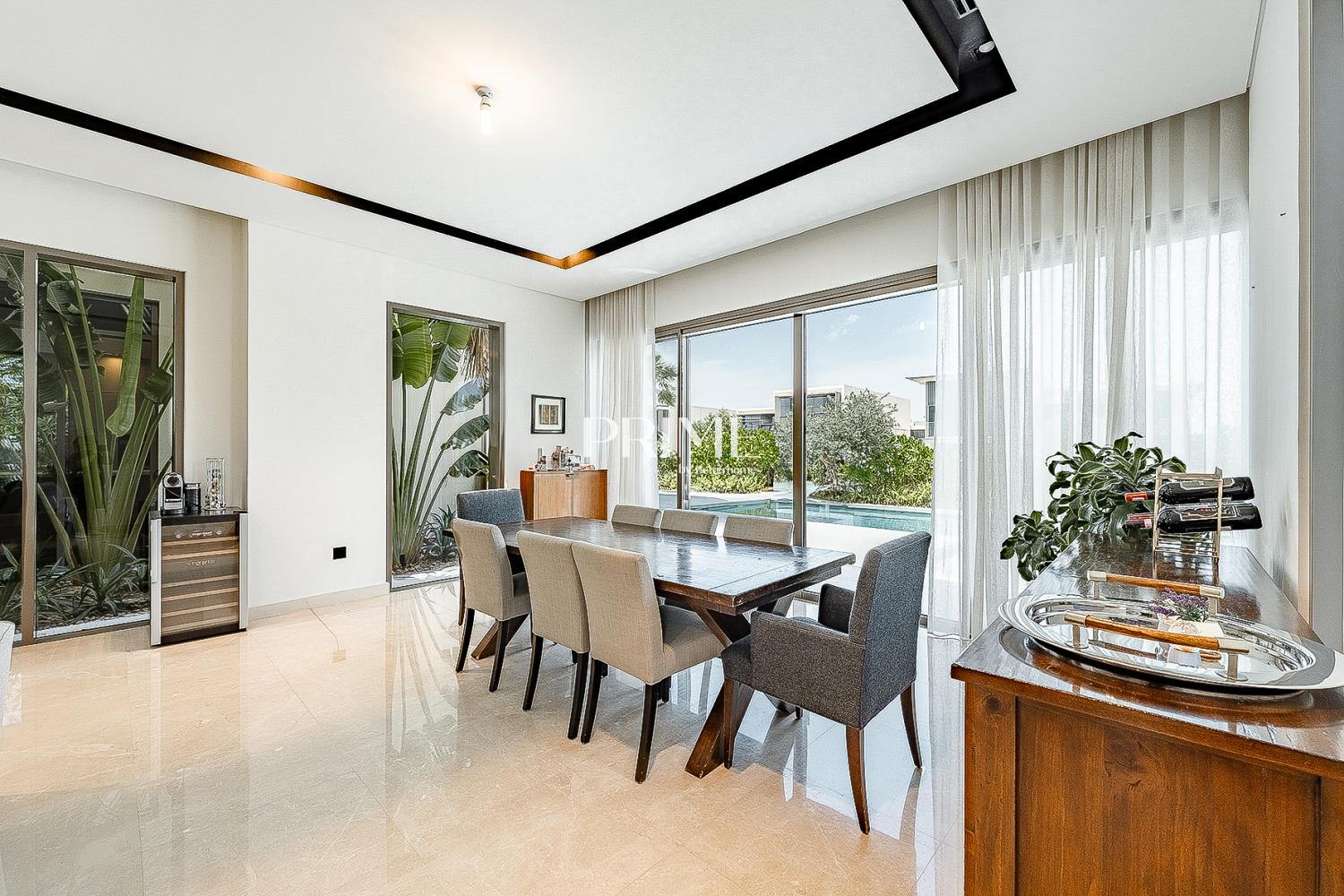 4 Bedrooms Villa in Golf Place 1