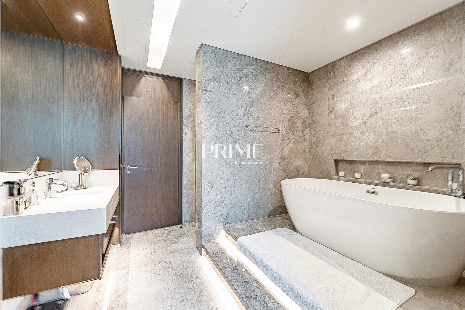 4 Bedrooms Villa in Golf Place 1