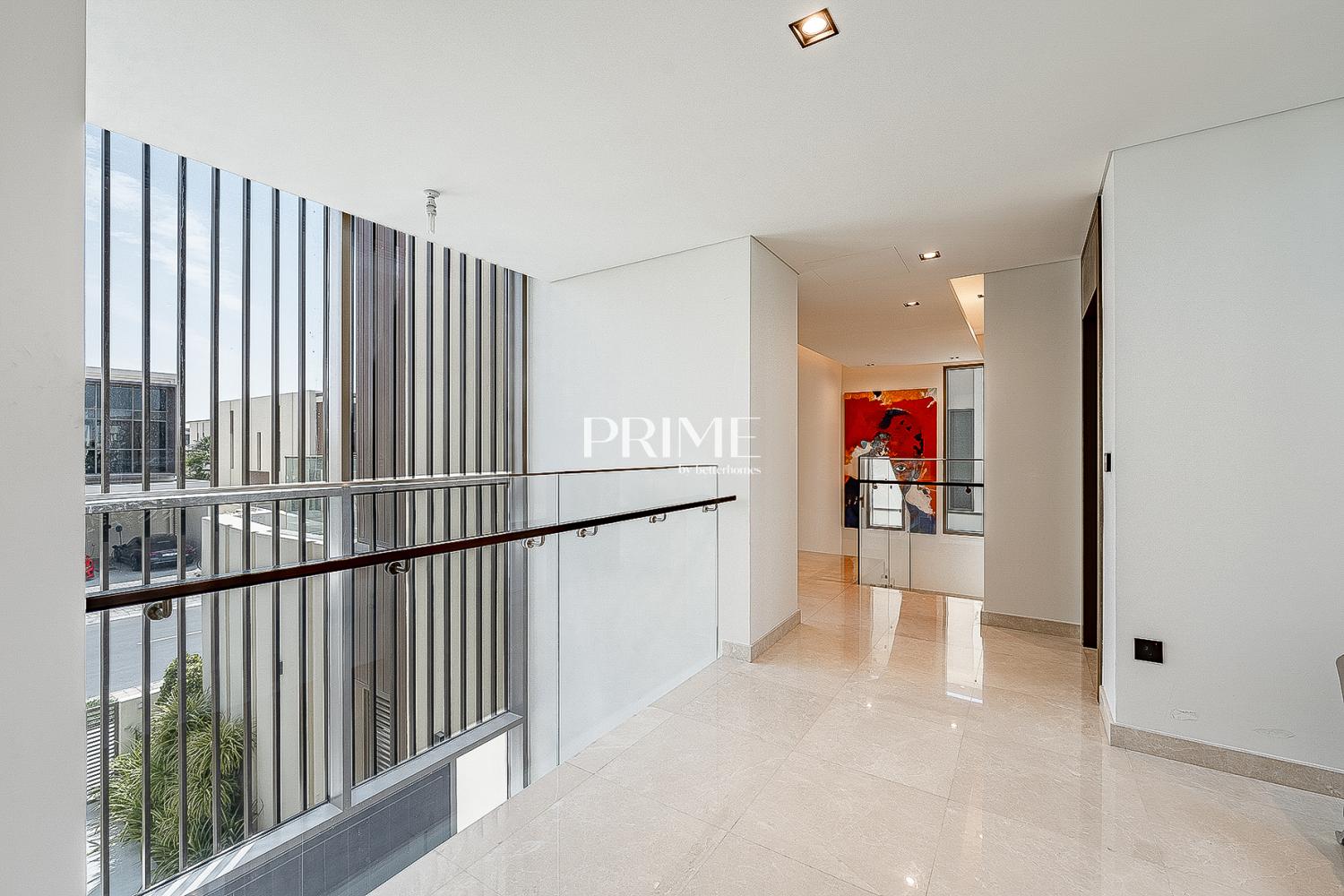 4 Bedrooms Villa in Golf Place 1