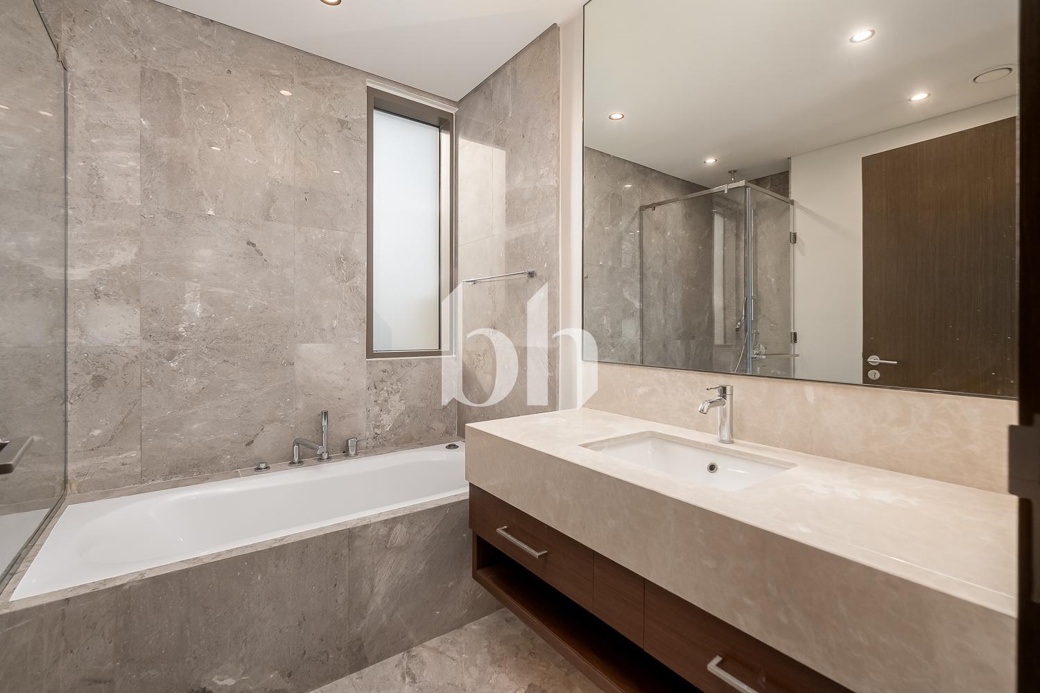 4 Bedrooms Villa in Golf Place 1