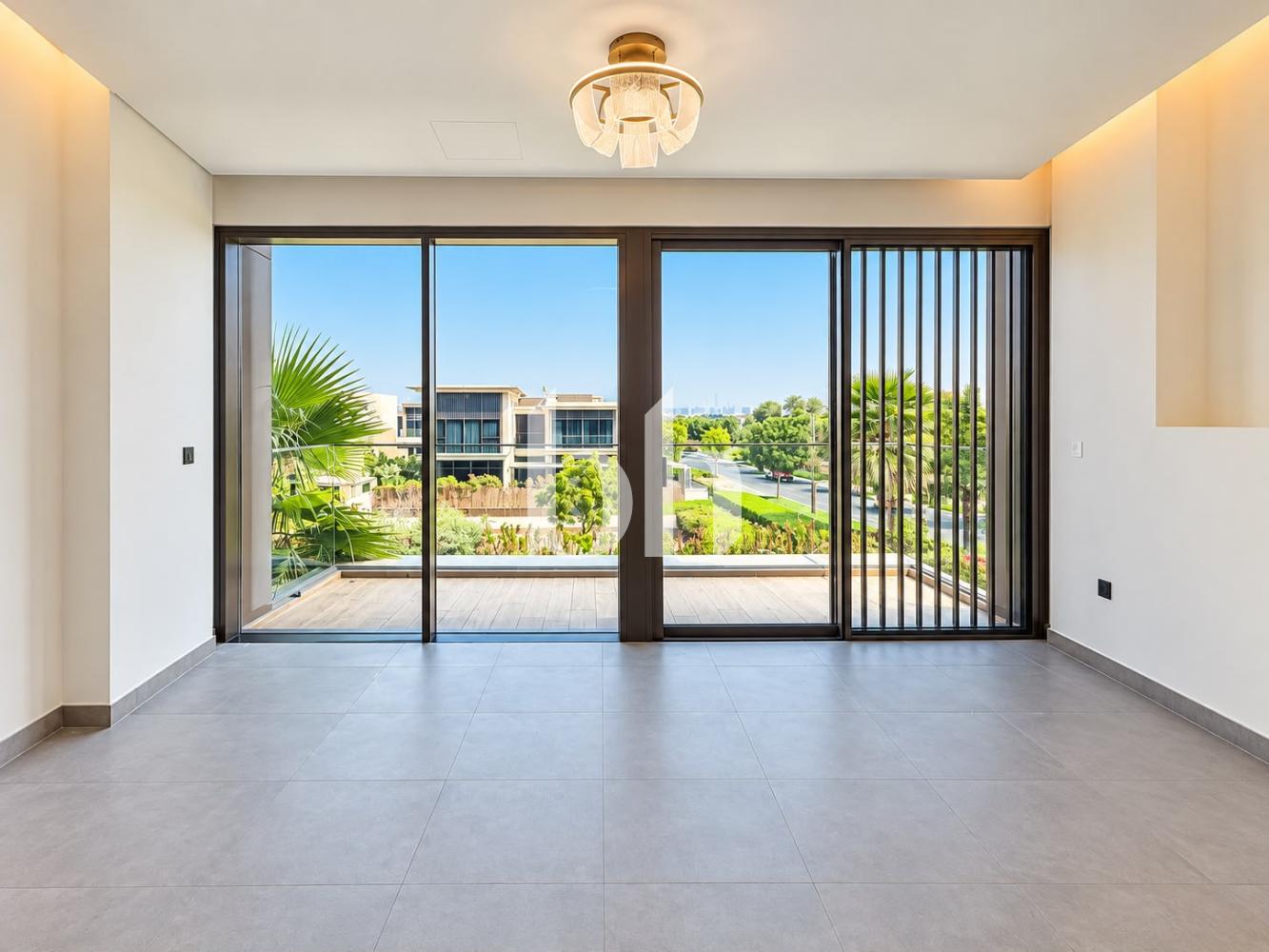 4 Bedrooms Villa in Golf Place 1