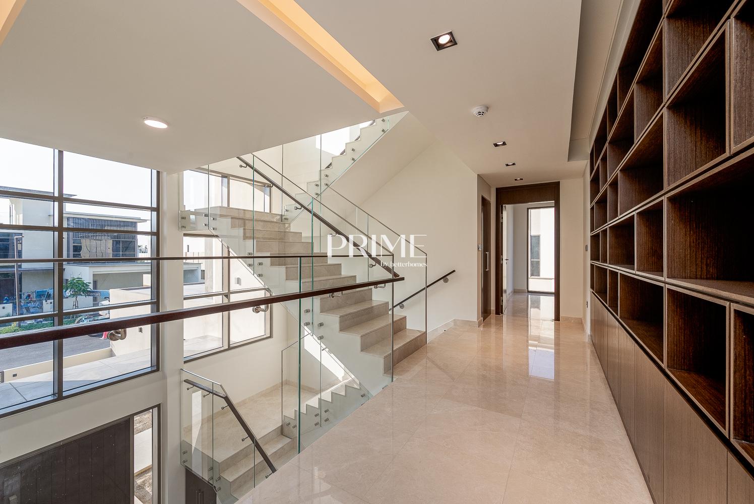 5 Bedrooms Villa in Golf Place 1