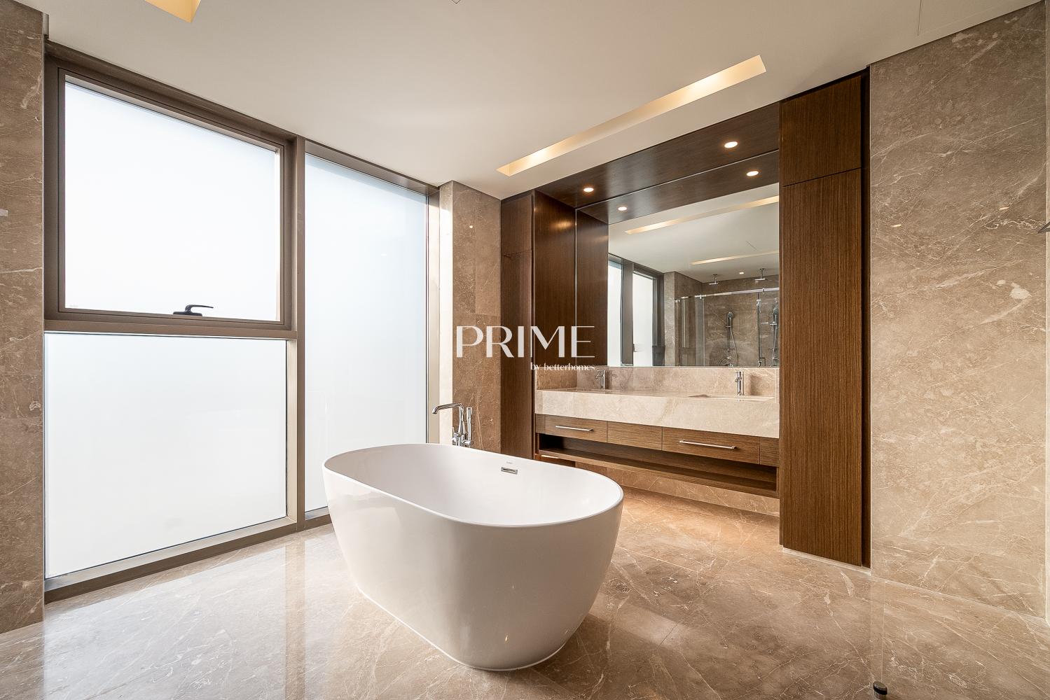 5 Bedrooms Villa in Golf Place 1